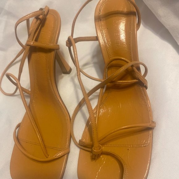 Bottega Veneta - Picture 2 of 7